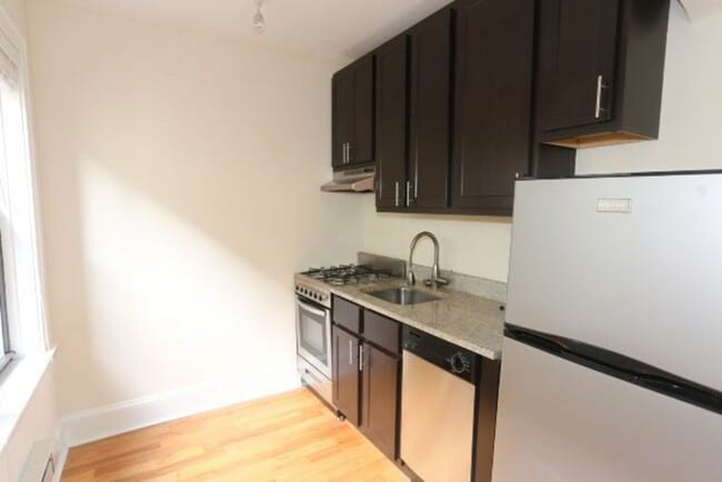 4731 N Hermitage Ave, Unit J05W in Chicago, IL - Foto de edificio - Building Photo