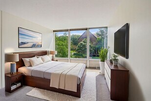 Thornton Place Apartments in Minneapolis, MN - Building Photo