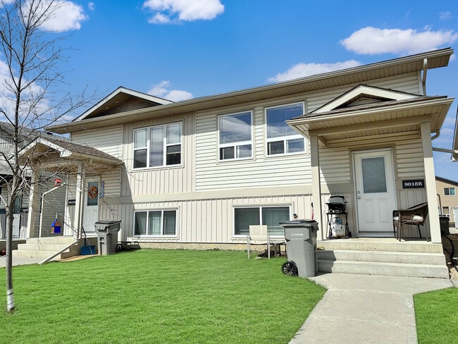 property at 9022 B-90292 92 Ave