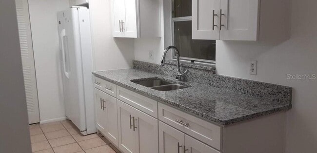 1 W Country Cove Way in Kissimmee, FL - Building Photo - Building Photo