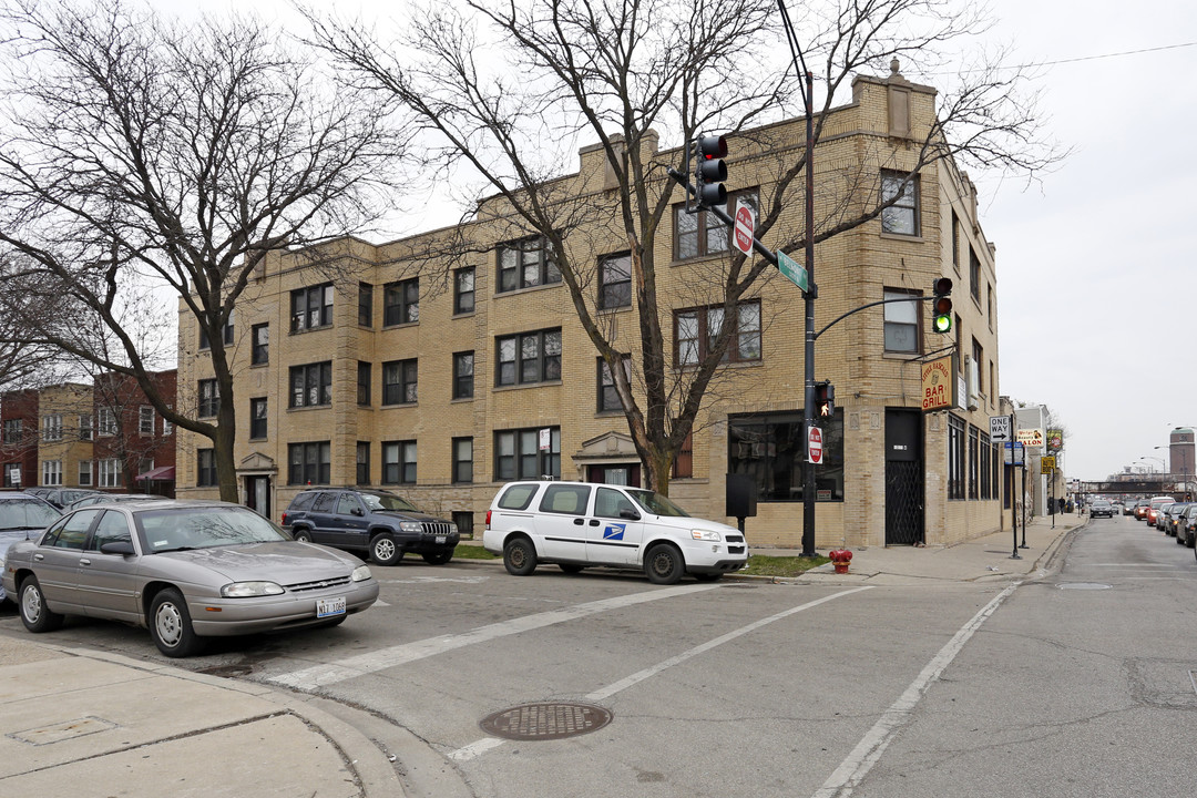 4356 W Belmont Ave in Chicago, IL - Building Photo