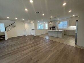 11812 Ella Wy in San Diego, CA - Building Photo - Building Photo