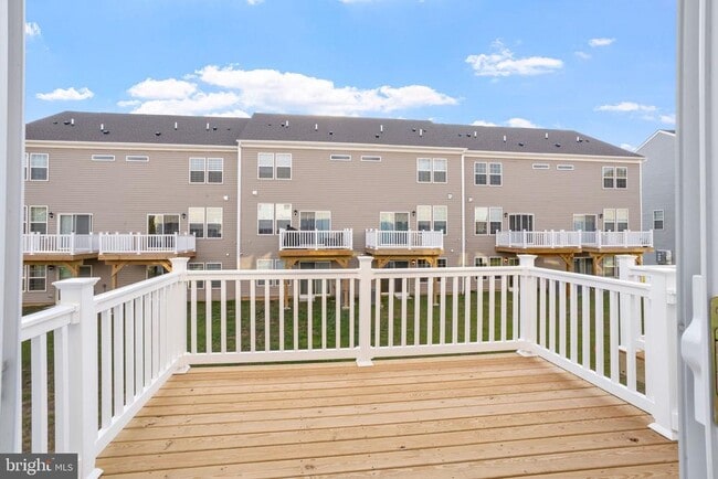 property at 30 Cardinal Wy