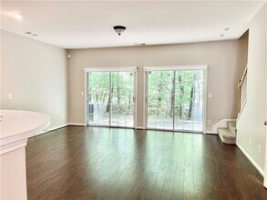 3647 Postwaite Cir NW in Duluth, GA - Foto de edificio - Building Photo