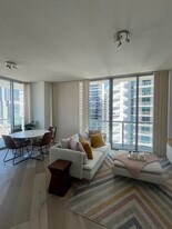 1111 SW 1st Ave, Unit 2820 in Miami, FL - Building Photo