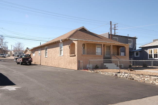 104 E Williams St in Barstow, CA - Building Photo - Building Photo