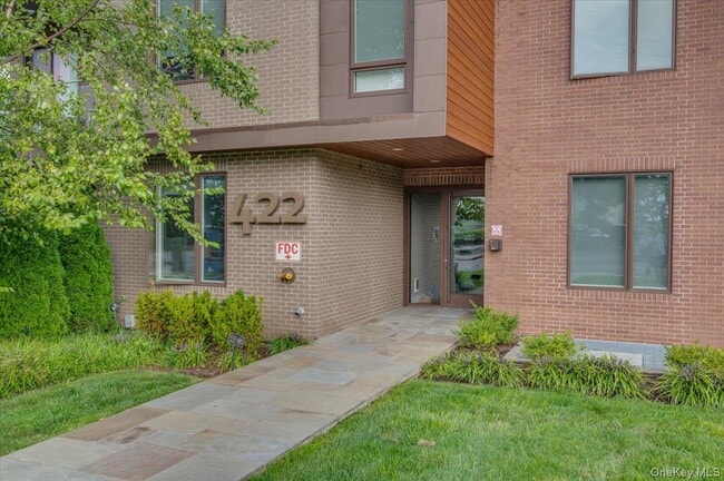 property at 422 E Boston Post Rd