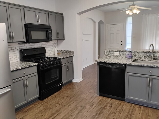 3905 Victoria Ave in College Station, TX - Foto de edificio - Building Photo