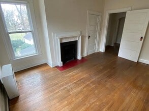 623 E 13th Ave, Unit 623 in Bowling Green, KY - Foto de edificio - Building Photo