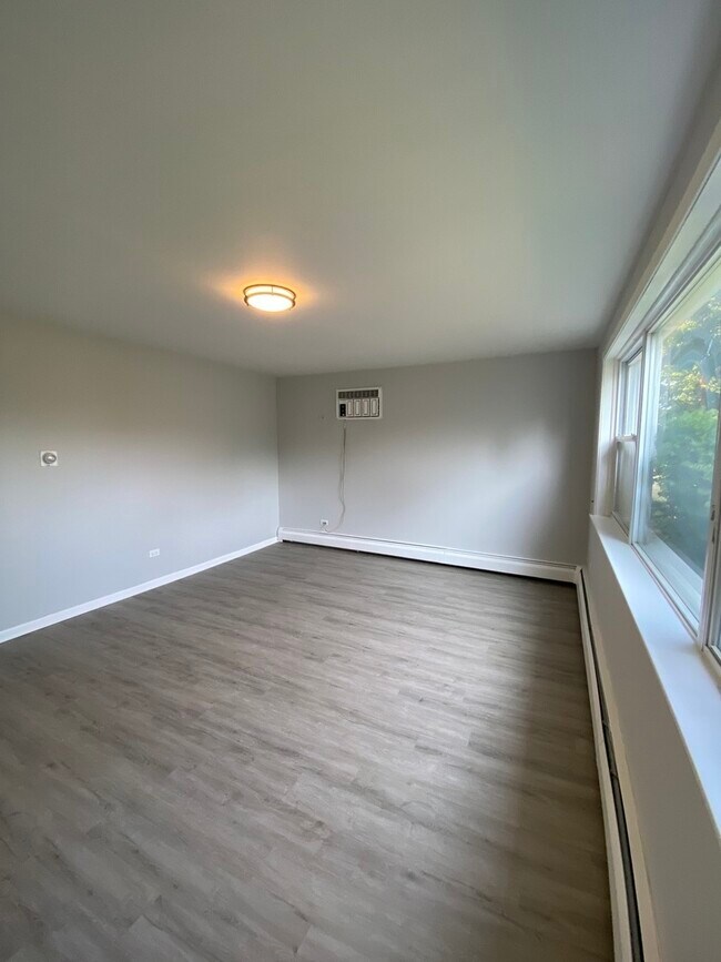 5822 W 79th St-Unit -GARDEN in Burbank, IL - Building Photo - Building Photo