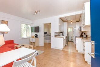 1208 Electric Ave in Los Angeles, CA - Foto de edificio - Building Photo