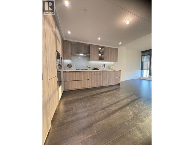 4720 Lougheed Hwy. in Burnaby, BC - Building Photo - Building Photo