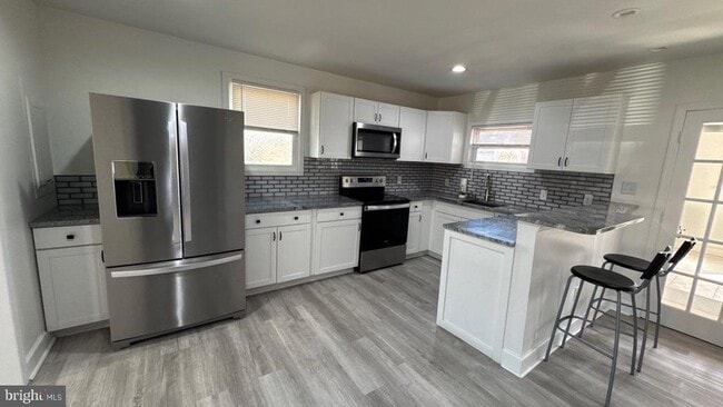 7631 Beach Dr in Pasadena, MD - Building Photo - Building Photo