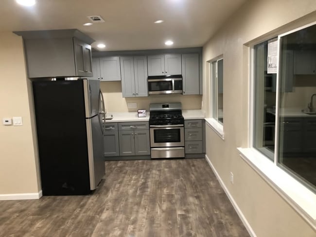 2320 Saxon St in Martinez, CA - Building Photo - Building Photo