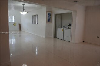 3285 NW 97th St in Miami, FL - Building Photo - Building Photo