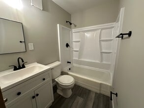 Bruce Court in Florissant, MO - Building Photo - Building Photo