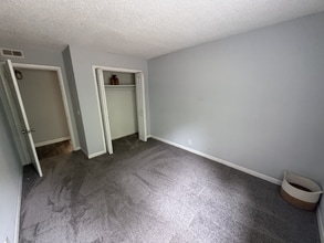 1005 Hickory Hill Ln in Nashville, TN - Building Photo - Building Photo