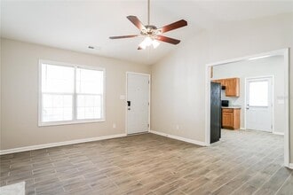 305 Pine St in DeLand, FL - Building Photo - Building Photo