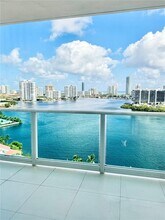 3301 NE 183rd St in Aventura, FL - Building Photo - Building Photo