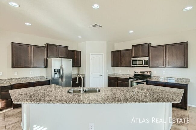 1181 E Taylor Trail in Queen Creek, AZ - Foto de edificio - Building Photo