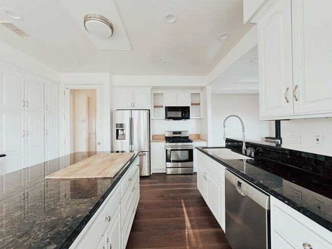 2588 Yucca Rd in Oceanside, CA - Building Photo - Building Photo
