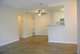 1067 Shadowridge Dr in Vista, CA - Building Photo - Building Photo