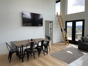 40740 Clearview Dr N in Davenport, WA - Building Photo - Building Photo