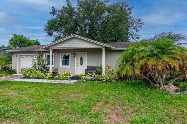 property at 809 Florida Pkwy