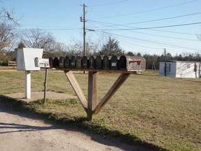 1730 Bowman Hwy in Dewy Rose, GA - Building Photo - Building Photo