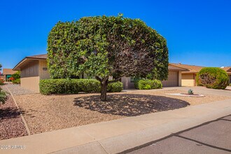 12632 W Regal Dr in Sun City West, AZ - Building Photo - Building Photo
