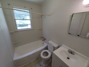 2222 Briarfield Rd in Kinston, NC - Building Photo - Building Photo