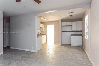 1320 7th St in West Palm Beach, FL - Building Photo - Building Photo