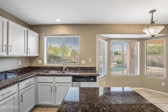 9643 E Sheena Dr in Scottsdale, AZ - Building Photo - Building Photo