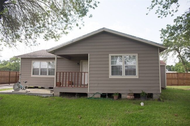 16947 Avenue A in Channelview, TX - Building Photo - Building Photo