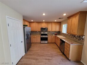 3916 Pia Rosetta St in Las Vegas, NV - Building Photo - Building Photo