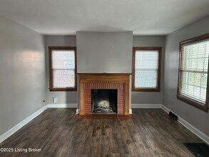 332 E Esplanade Ave in Louisville, KY - Foto de edificio - Building Photo