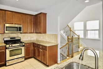 5811 Washington Ave in Houston, TX - Building Photo - Building Photo