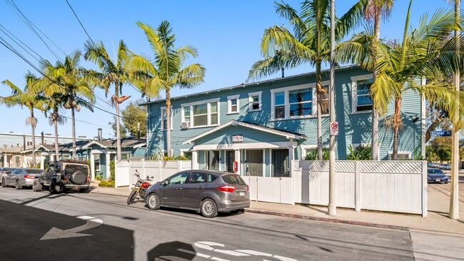 2008-2020 S. Strongs Dr