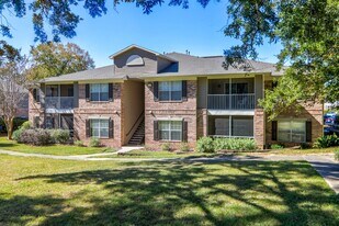 Kings Mill Apartment Homes in Pensacola, FL - Building Photo