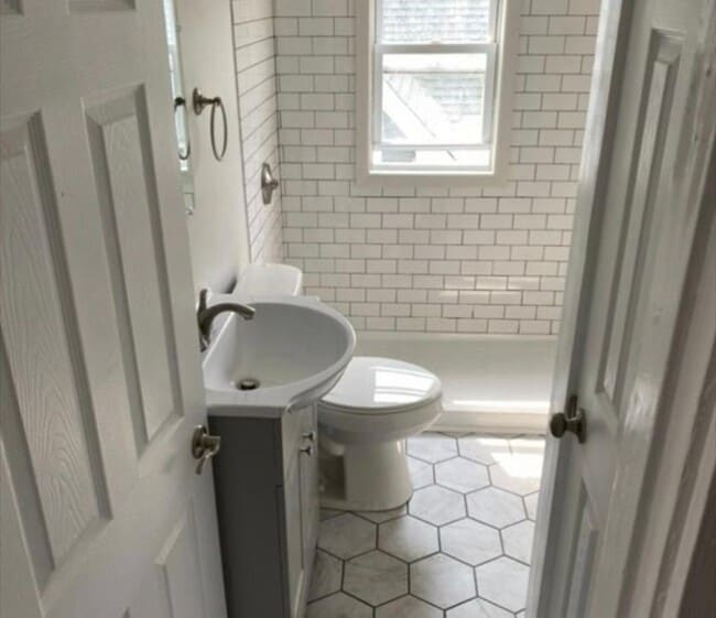 2033 Maple Ave, Unit 4 in Cincinnati, OH - Building Photo - Building Photo