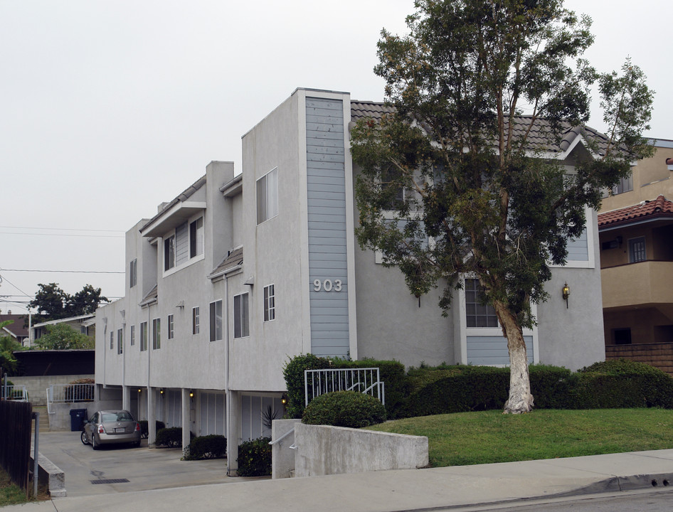 903 N Monterey St in Alhambra, CA - Building Photo