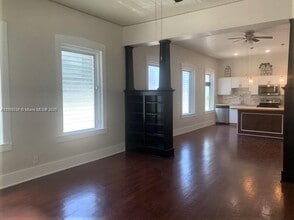 371 NW 3rd St in Miami, FL - Building Photo - Building Photo