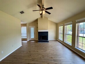 2415 Wisteria Way in Round Rock, TX - Building Photo - Building Photo