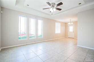 10 Taxco Ct in Edinburg, TX - Building Photo - Building Photo