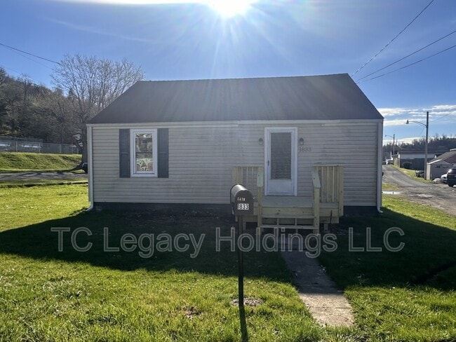 property at 1833 N 16th St