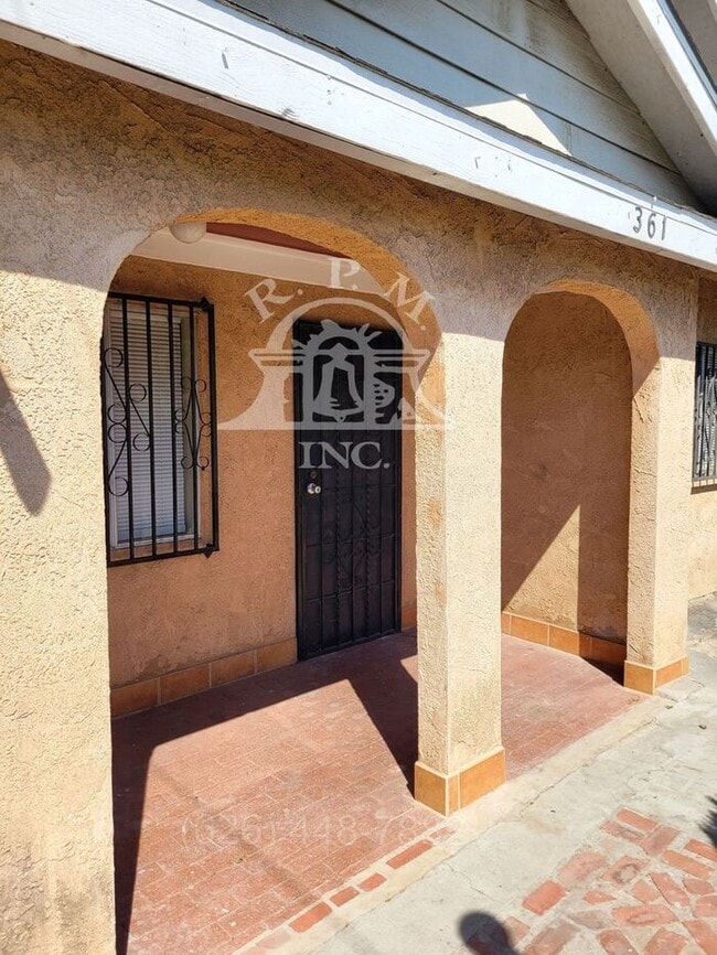 361 S Humphreys Ave in East Los Angeles, CA - Building Photo - Building Photo