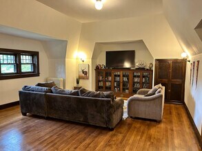 3085 Fairmount Blvd in Cleveland Heights, OH - Building Photo - Building Photo