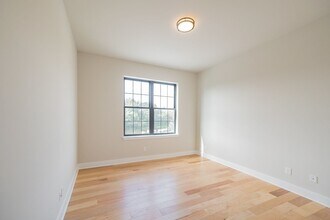 5015 WEST in Philadelphia, PA - Building Photo - Interior Photo