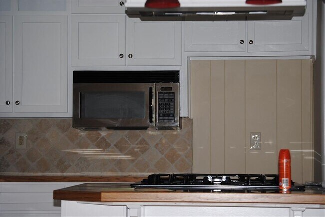 1432 Spring Valley Ln in Stone Mountain, GA - Building Photo - Building Photo