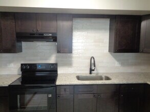 7033 Mather Ave in Chicago Ridge, IL - Building Photo - Building Photo